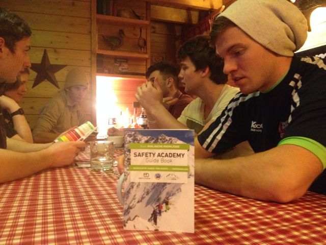avalanche courses in france.jpg